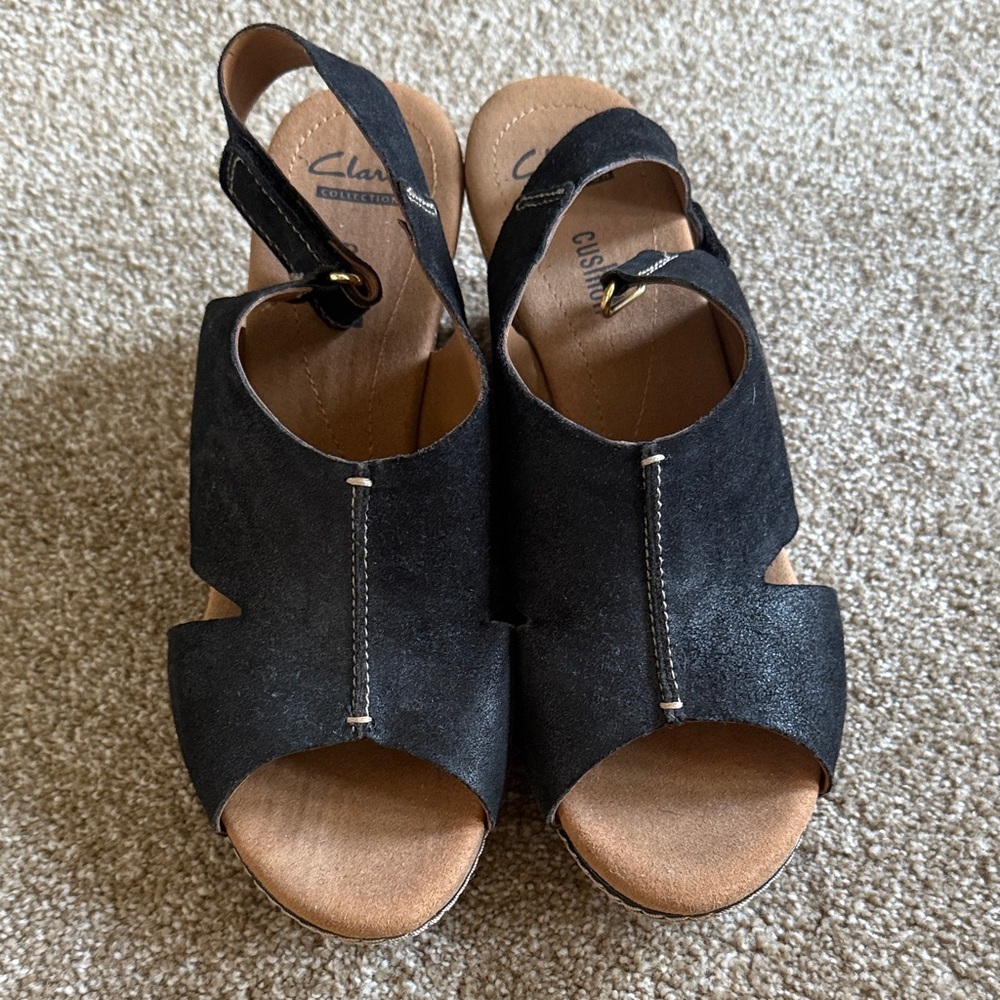Clarks Black and Tan Women's Sandals